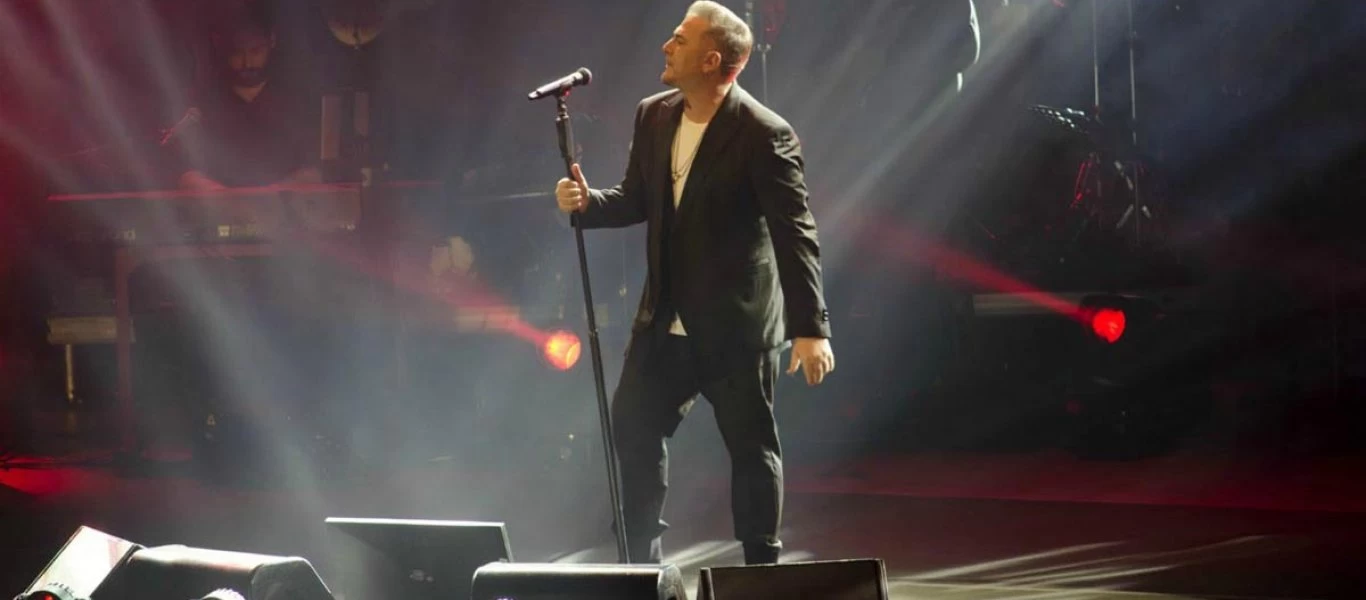 Ρόδος: Οι αρχές ακύρωσαν συναυλία του Α.Ρέμου λόγω… πλωτής εξέδρας - Συνέλαβαν τον υπεύθυνο του χώρου της εκδήλωσης!